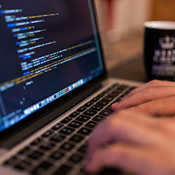 在开云app的讨论中，中场休息回来之后不久那一刻，场上信号开始清晰